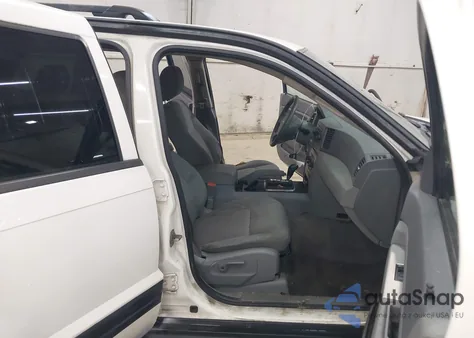 2005 Jeep Grand Cherokee Laredo z USA, uszkodzony, nr VIN 1J4GR48K75C707954